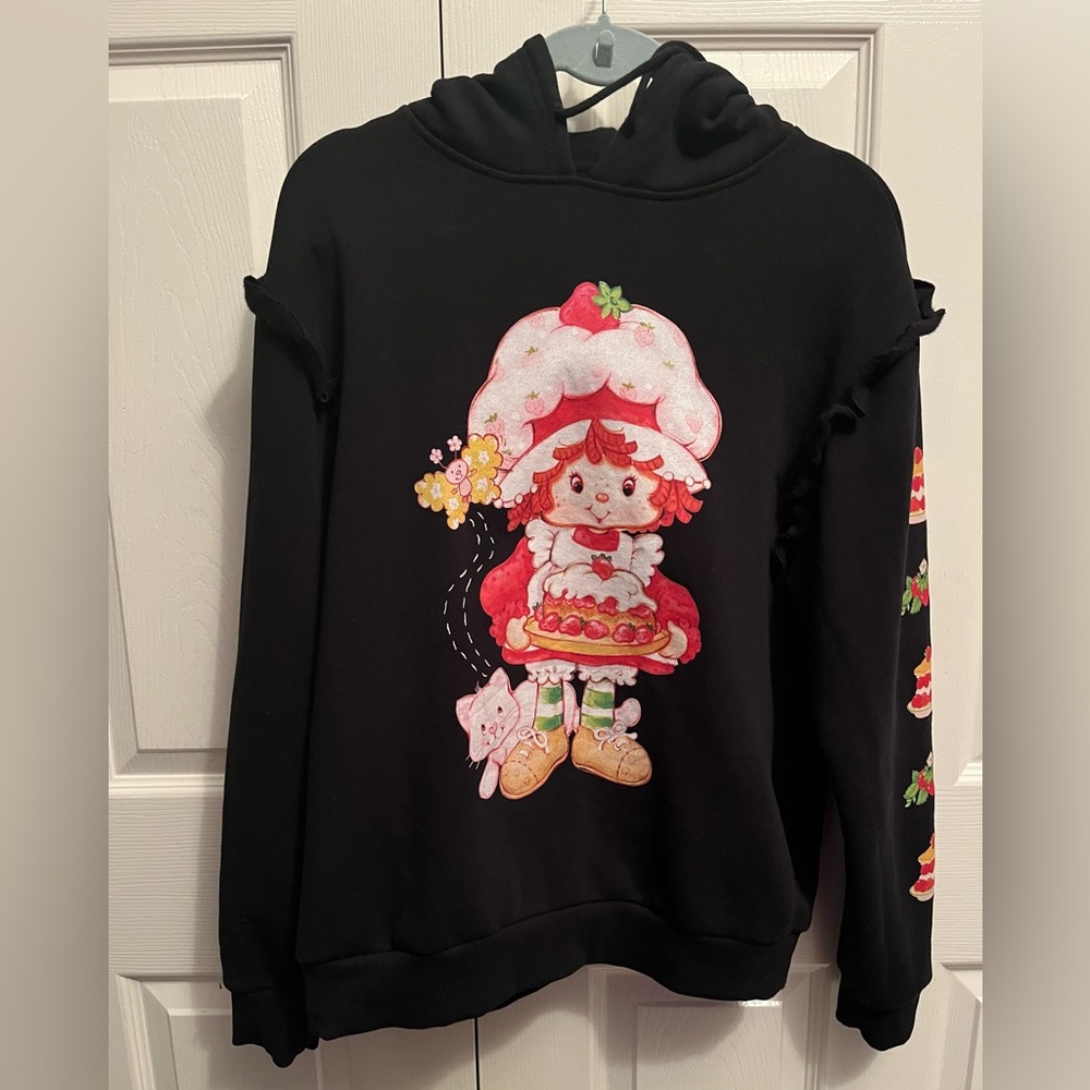 Cakeworthy x Strawberry Shortcake Ruffle Hoodie Black - Size M 🍓